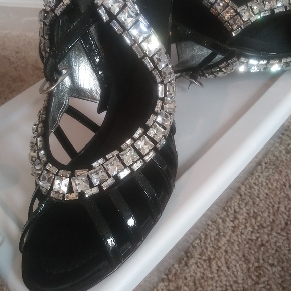 🔥100% AUTHENTIC GIUSEPPE  ZANOTTI 😍🔥🔥 - Picture 4 of 7